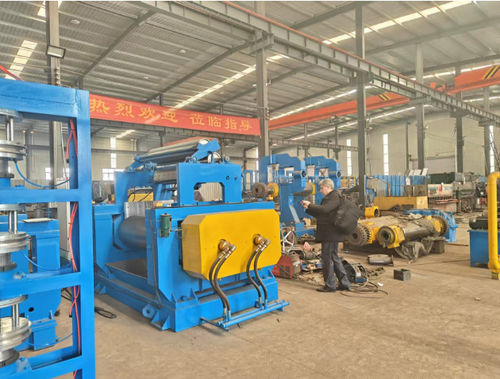 Neueste Unternehmensnachrichten über Türkische Kunden besuchten unsere Fabrik, um die Reifen-Umrüstung zu überprüfen