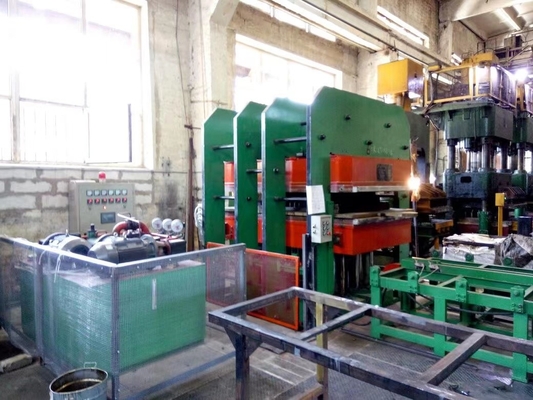 kaufen Automatische SPS-Gummiformhydraulikpresse online manufacture