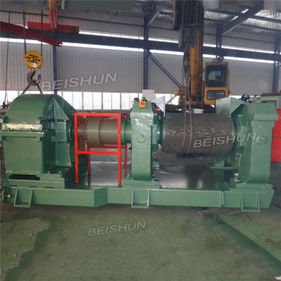 kaufen 560 mm Altreifen-Recycling-Maschinen-Reifen-Gummi-Zerkleinerungsmaschine für zurückgewonnenen Gummi online manufacture