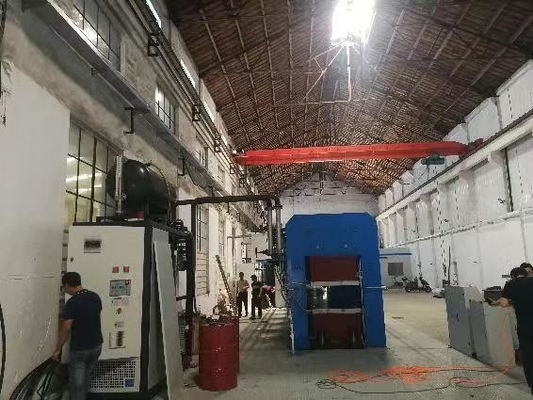 kaufen Elektro- oder Transferöl Heizung Gummiformen Vulkanierungspresse 0-25MPa Druckbereich 0-300°C Temperatur online manufacture