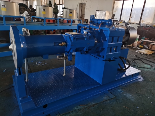 kaufen 22Kw Warmzufuhr Gummi Extruder verwendet 120mm hohe Festigkeit Verschleiß-beständige Schraube online manufacture