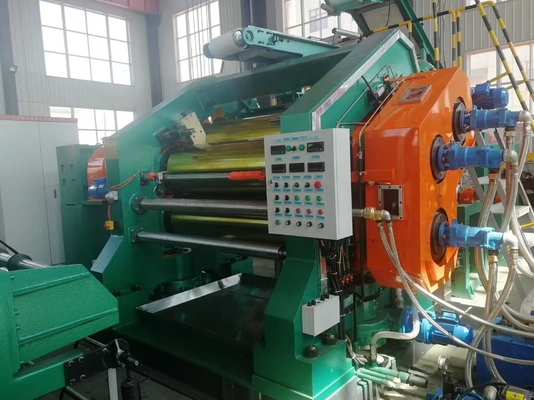 kaufen PLC-gesteuerte Kautschukkalendermaschine mit 200-500 mm Durchmesser-Rollen online manufacture