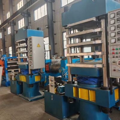 Guter Preis Rubber Flat Vulkanizing Machine mit vollautomatischer Steuerung 200T Gesamtdruck und 800mm x 800mm Plattengröße für die Herstellung von EPDM-Gummiflanschendichtungen Online