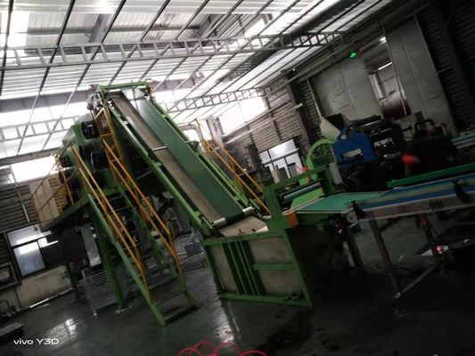 Guter Preis SGS-Gummiplatten-Kühlmaschine 16 mm Batch-Off-Kühler-Gummimischungsfolie Online