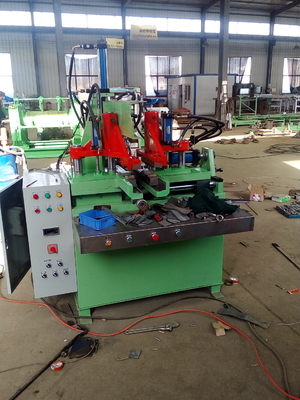 Semi-pneumatische Semi-hydraulische Innenrohrspannmaschine zum Spalten von Motorradinnern