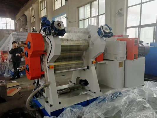 Guter Preis Präzisionsgummifilmkalendermaschine zwei Rollen Design hohe Produktionsgeschwindigkeit Online