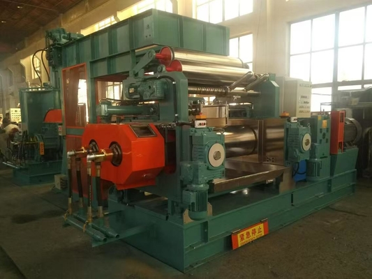 Niedriger Preis 110 kW Leistung Verbundgummi Offener Mühle Doppelwalzenhärtung Prozess längere Lebensdauer