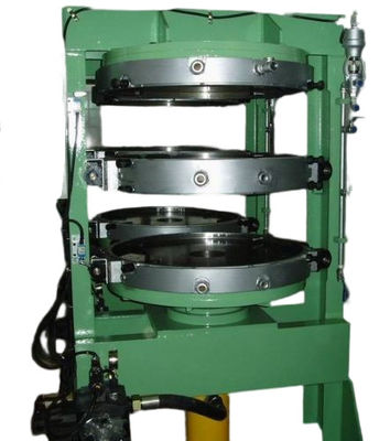 Guter Preis Doppelschicht-Innenrohr-Härtung Maschine für Motorrad und Fahrrad Innenrohr-Produktionslinie Online