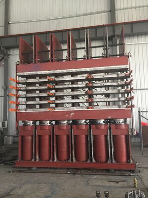 Qualität Vollautomatische hydraulische Reifenlaufflächenvulkanisierungspresse mit 800T Klemmkraft und elektrischer Heizung für Präzisionshärtung Fabrik