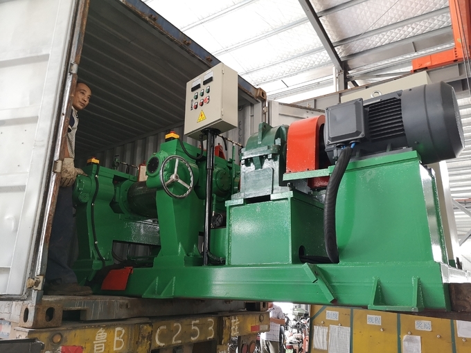 Automatische mischende Mühle zwei Rollenxk-450 für das Zusammensetzen des Gummis mit Mischmaschine auf Lager 2