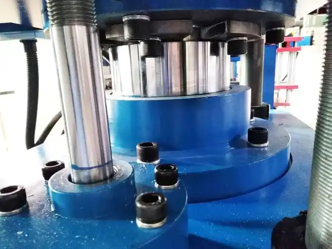 1000Ã1000mm Worktable Frame Structure Flat Vulcanizing Press Machine with 400-ton Hydraulic System